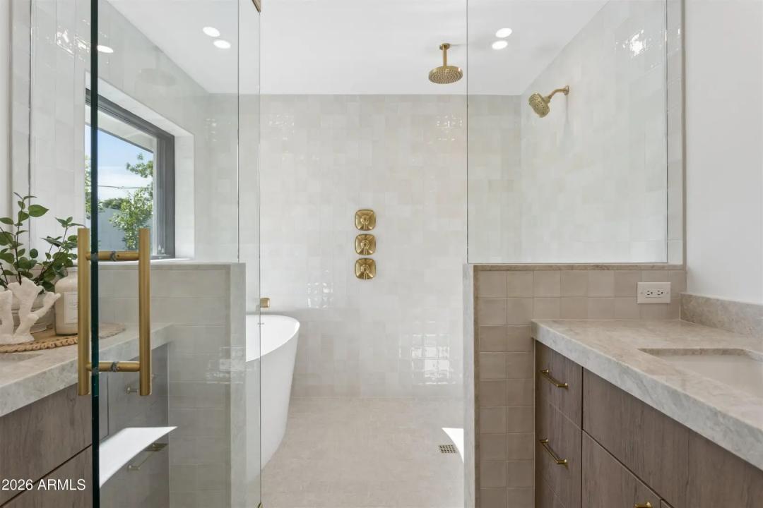 Real Estate Picture 38