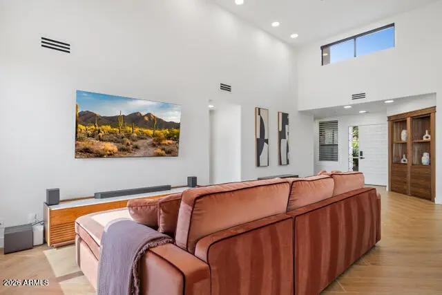 Real Estate Picture 11