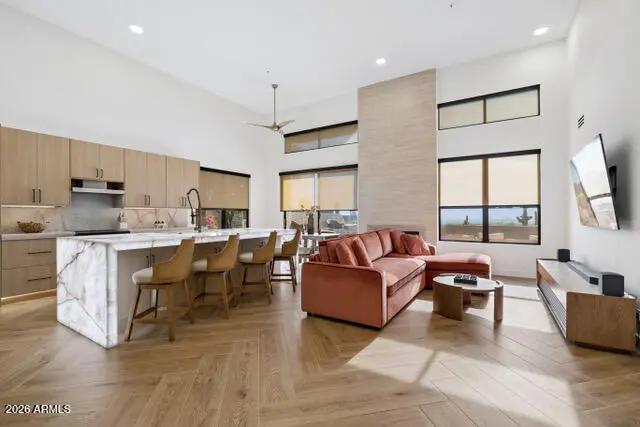 Real Estate Picture 12
