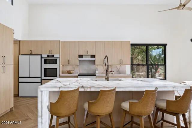 Real Estate Picture 17