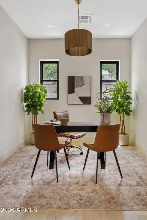 Real Estate Picture 7