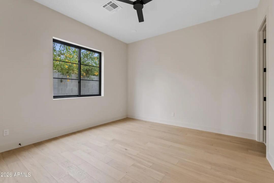 Real Estate Picture 35