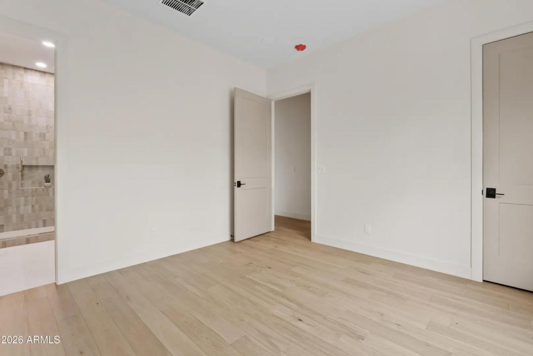 Real Estate Picture 36