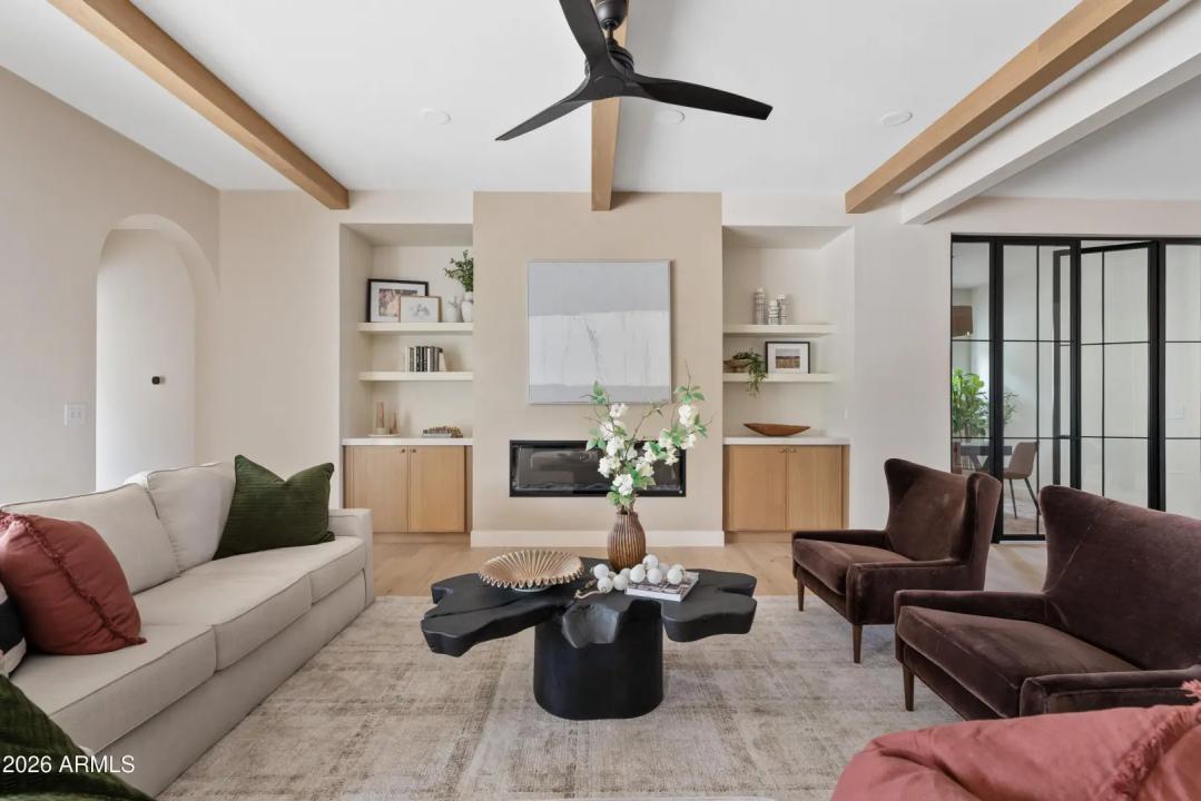 Real Estate Picture 3