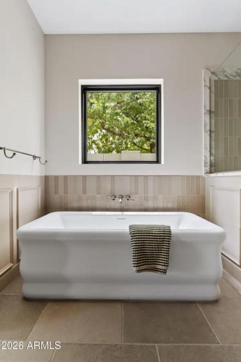 Real Estate Picture 23