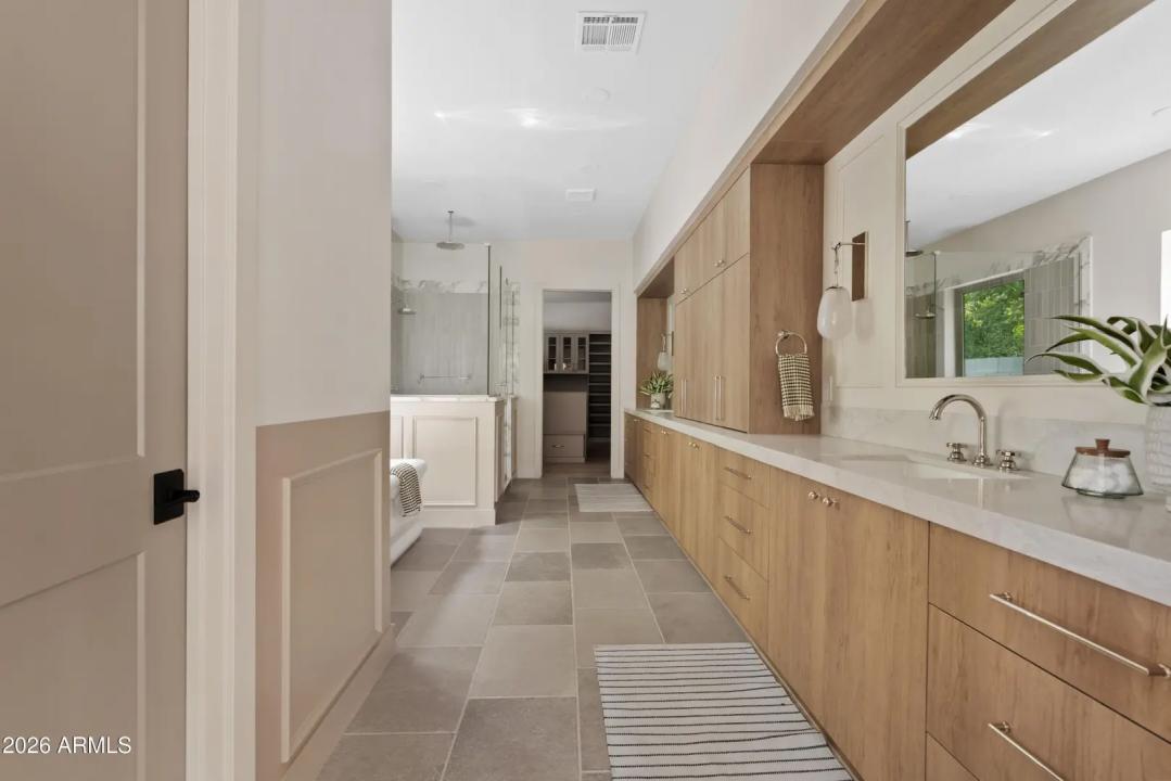Real Estate Picture 21