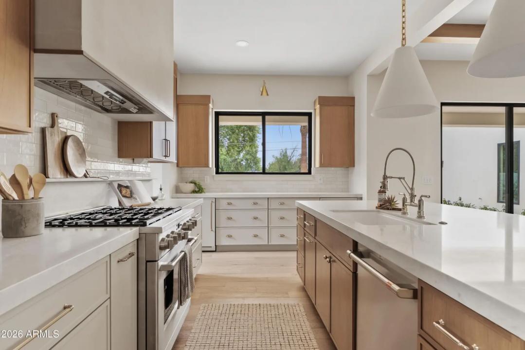 Real Estate Picture 44