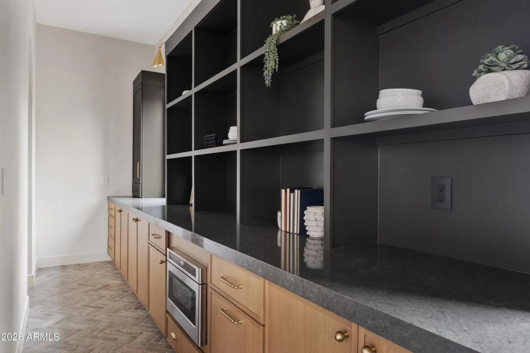 Real Estate Picture 15