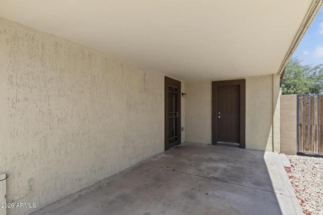 Real Estate Picture 5