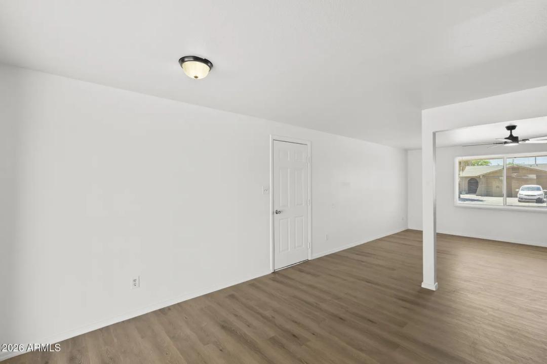 Real Estate Picture 8