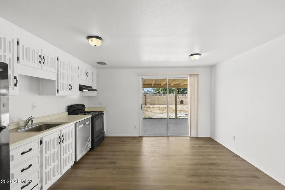 Real Estate Picture 15