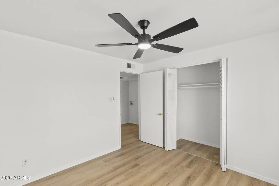 Real Estate Picture 24