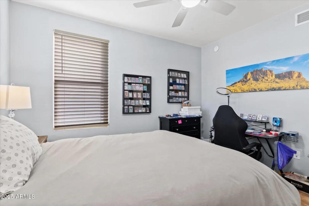 Real Estate Picture 16