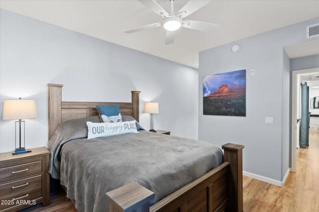 Real Estate Picture 17