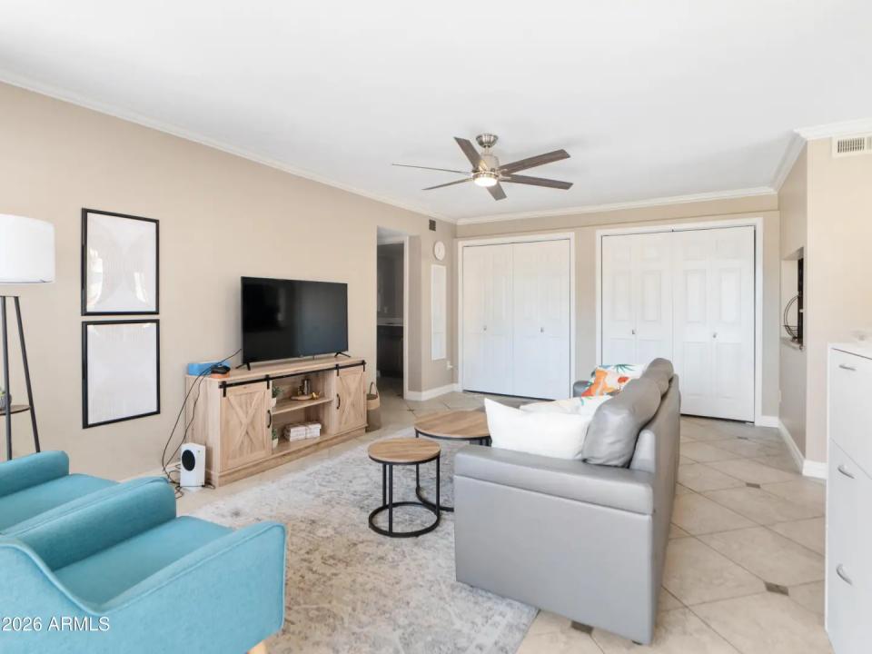 Real Estate Picture 3