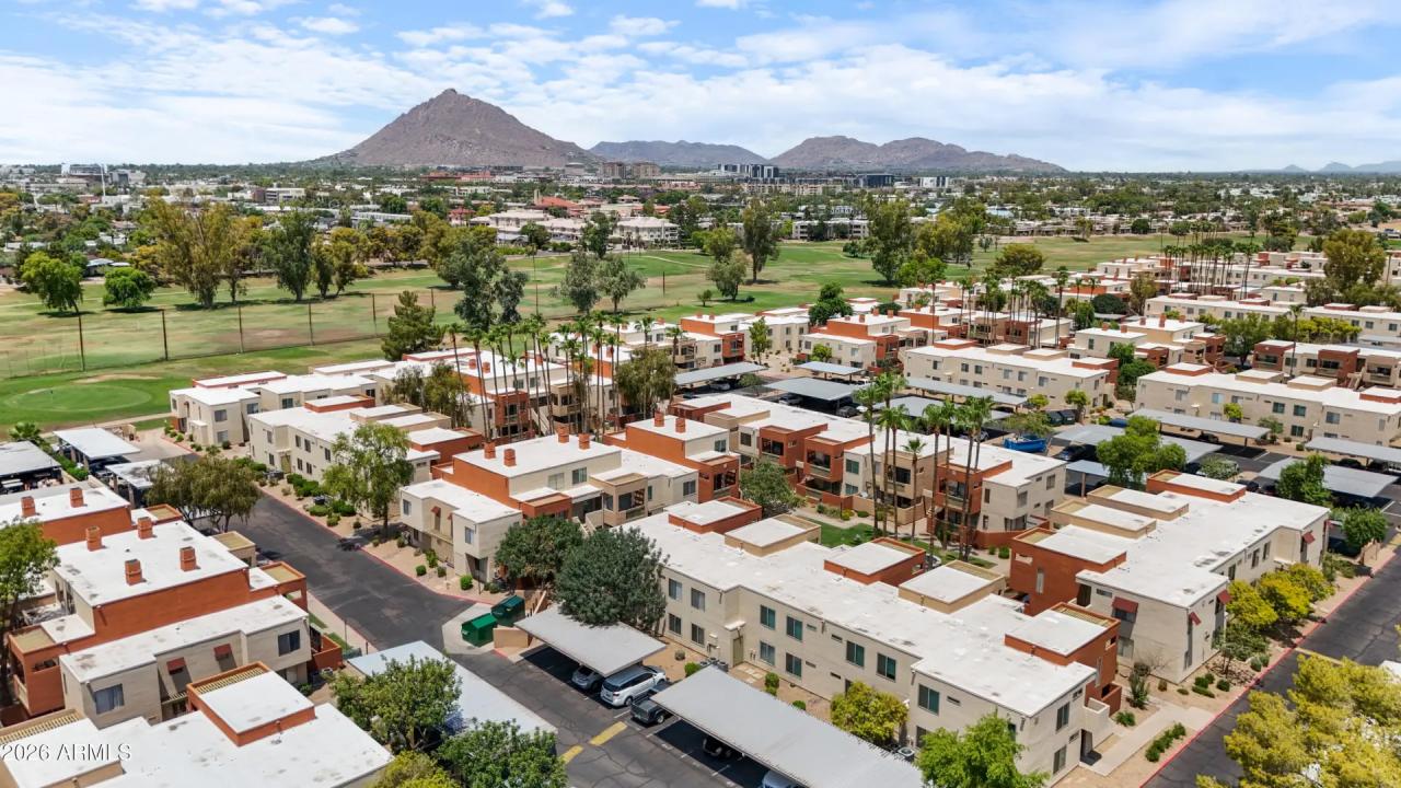 Real Estate Picture 7
