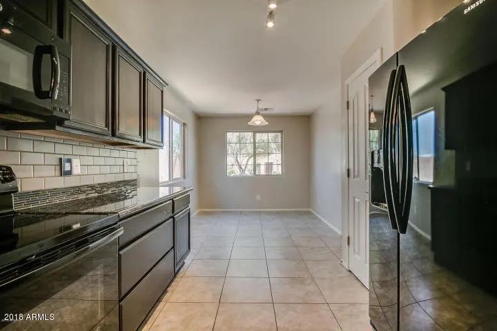 Real Estate Picture 5
