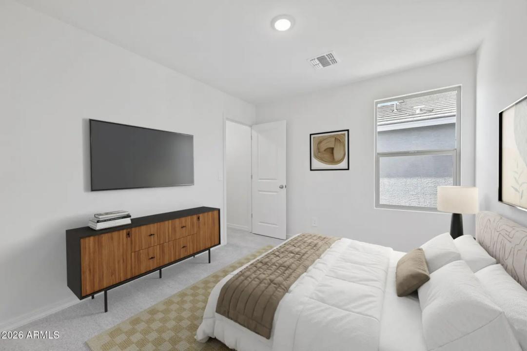 Real Estate Picture 15
