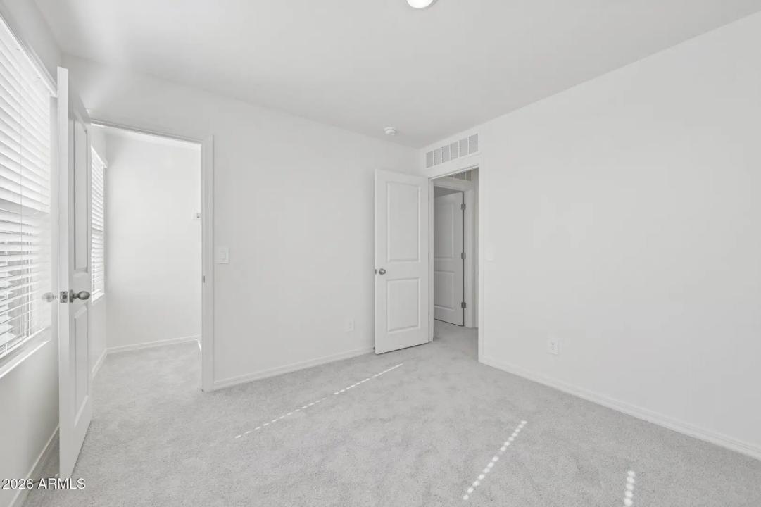 Real Estate Picture 18