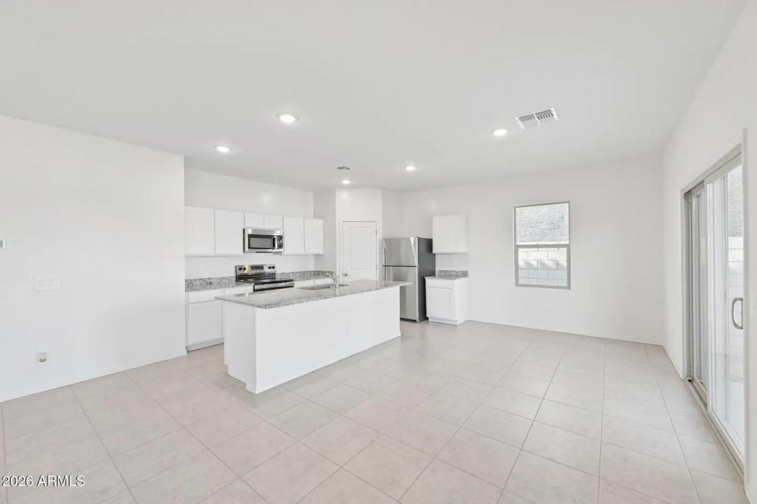 Real Estate Picture 24