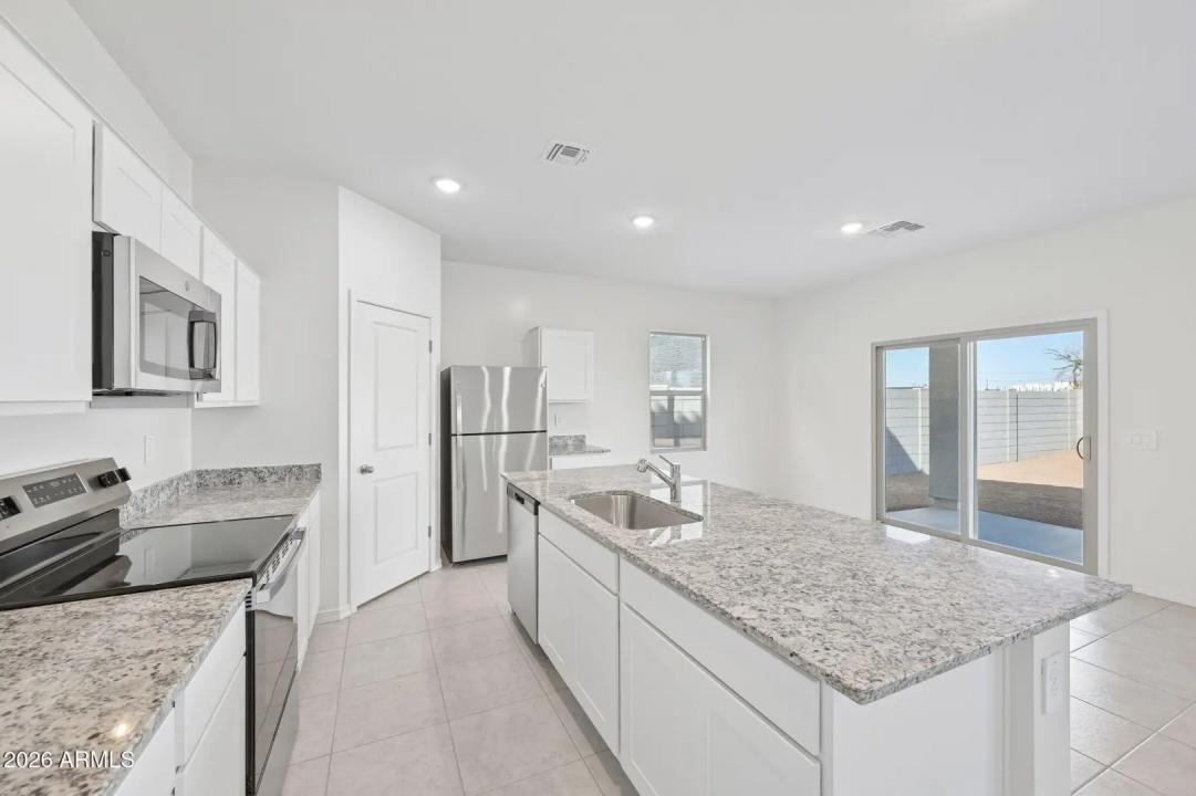 Real Estate Picture 29