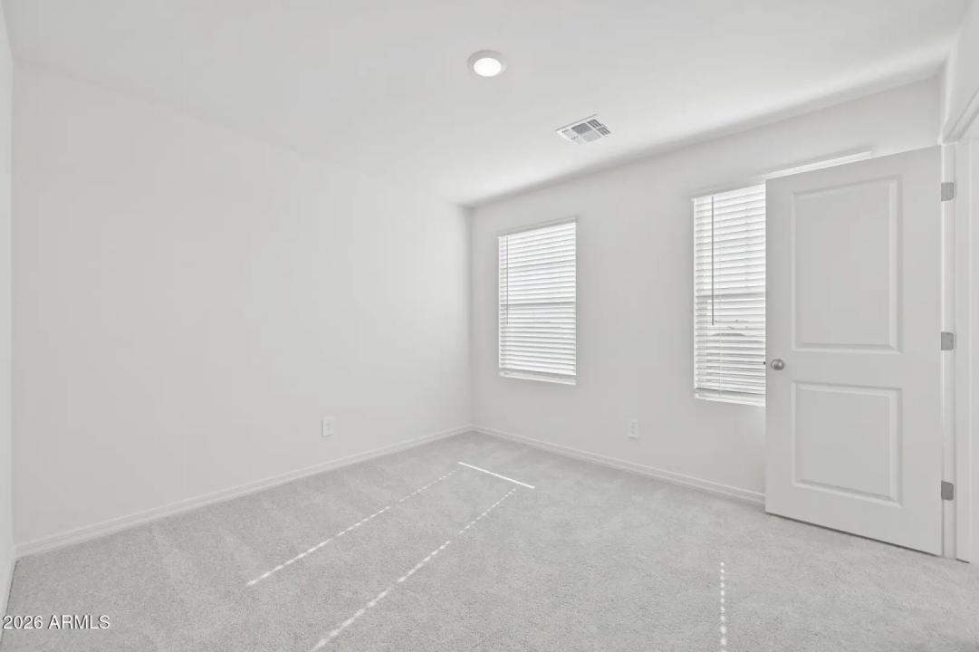 Real Estate Picture 35