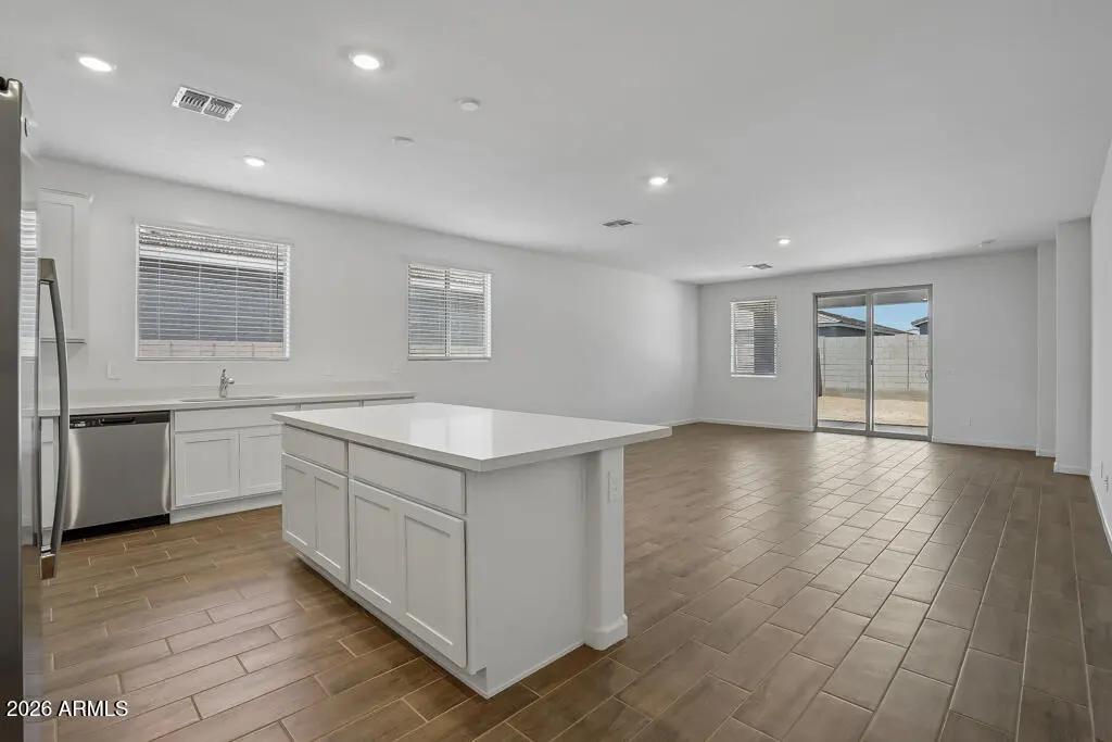 Real Estate Picture 5