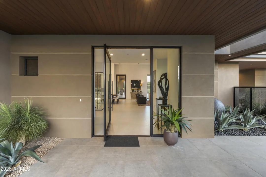 Real Estate Picture 7