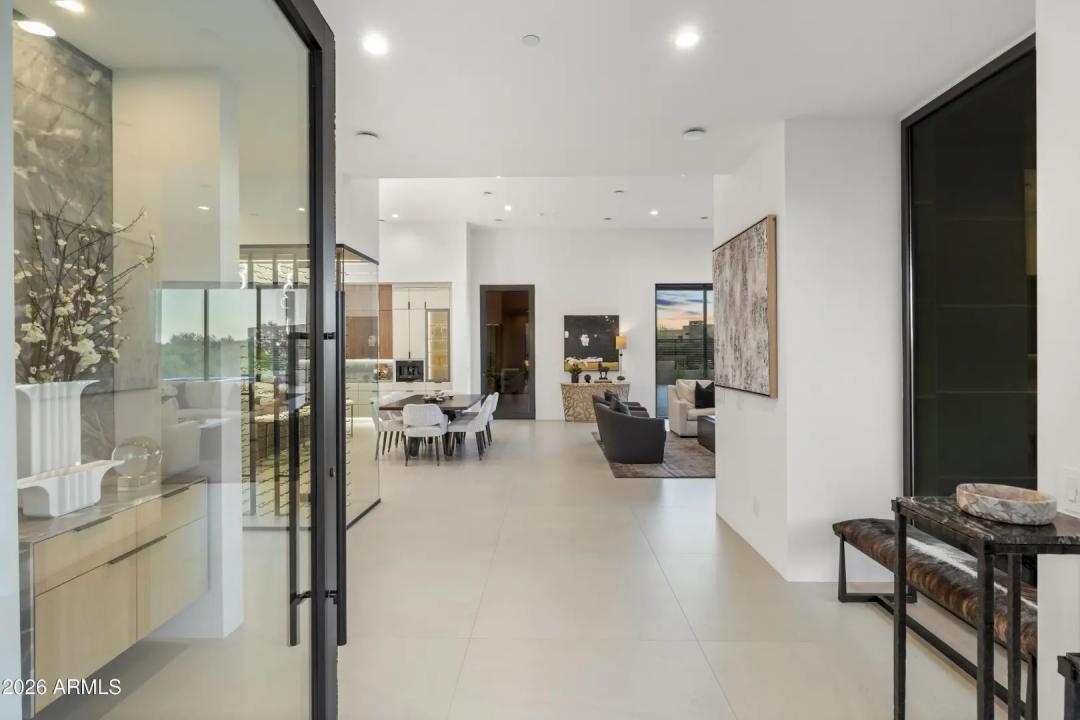 Real Estate Picture 8