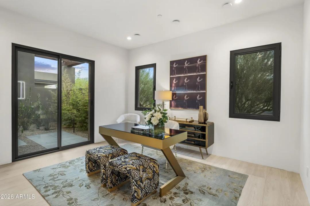 Real Estate Picture 24