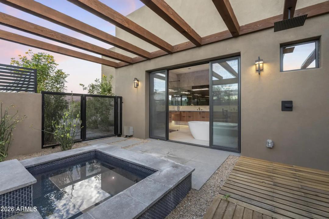 Real Estate Picture 39