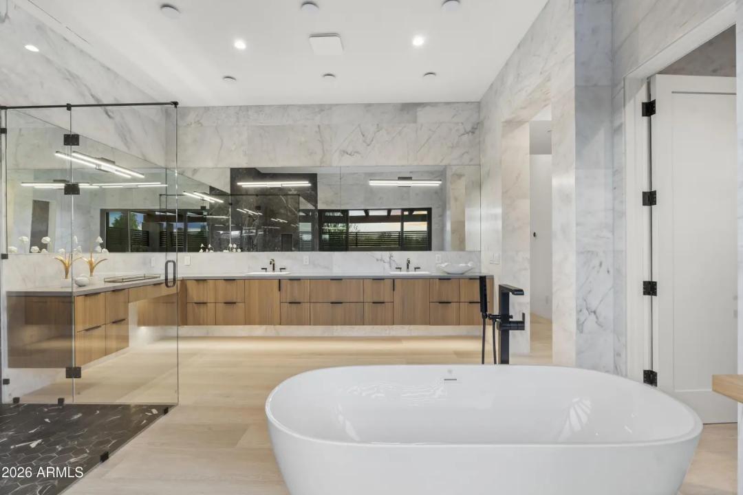 Real Estate Picture 34