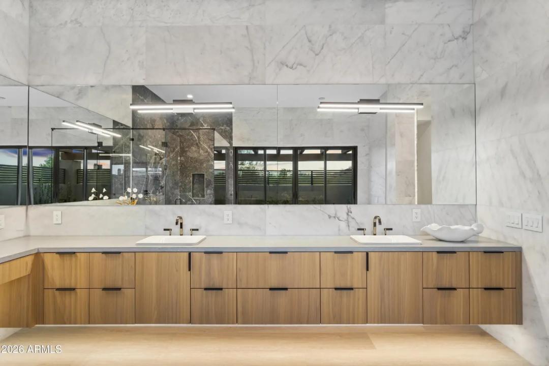 Real Estate Picture 33