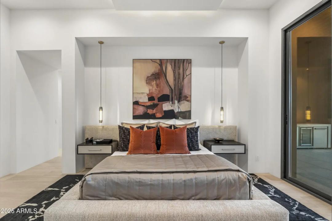 Real Estate Picture 30