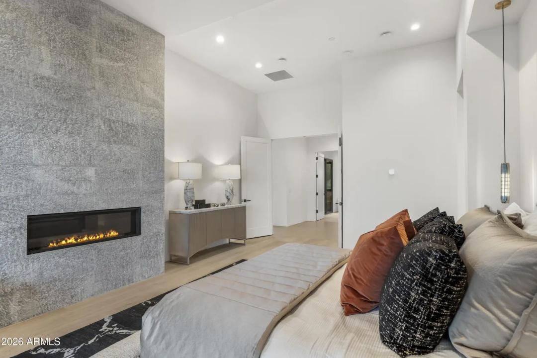 Real Estate Picture 29