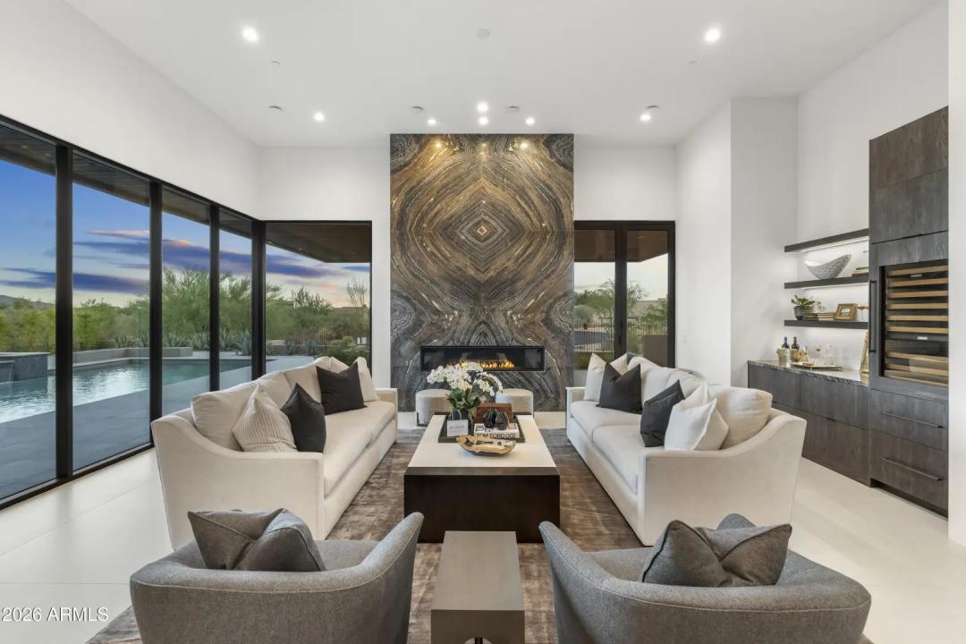 Real Estate Picture 11