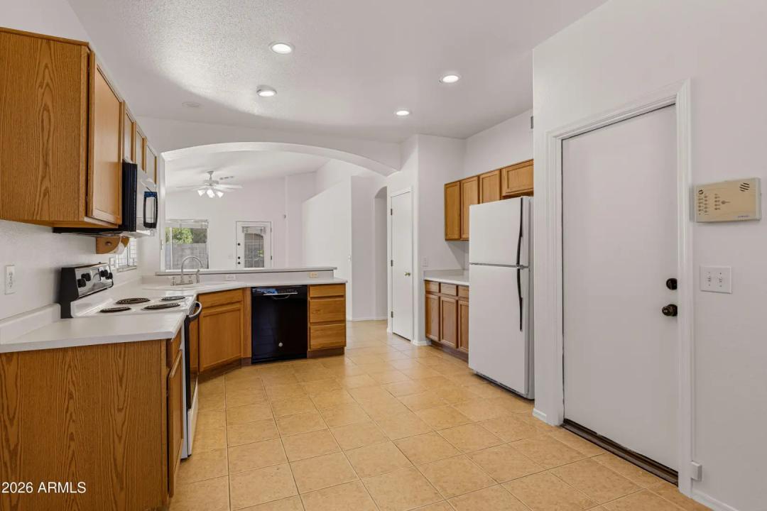 Real Estate Picture 8