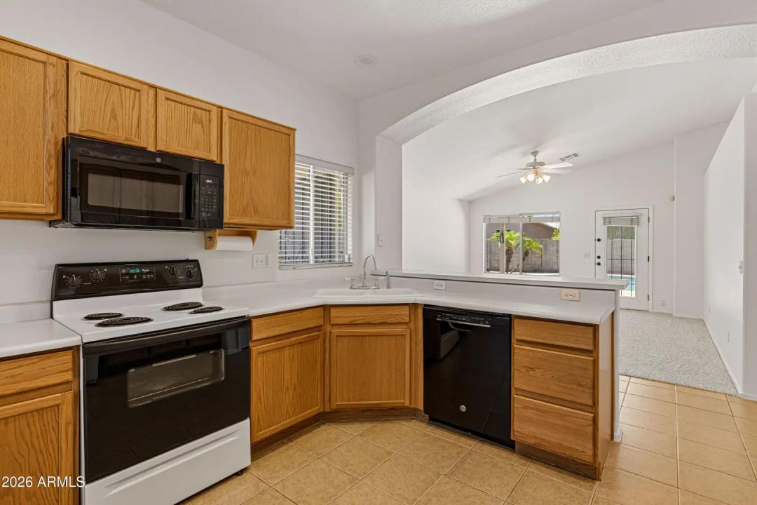 Real Estate Picture 10