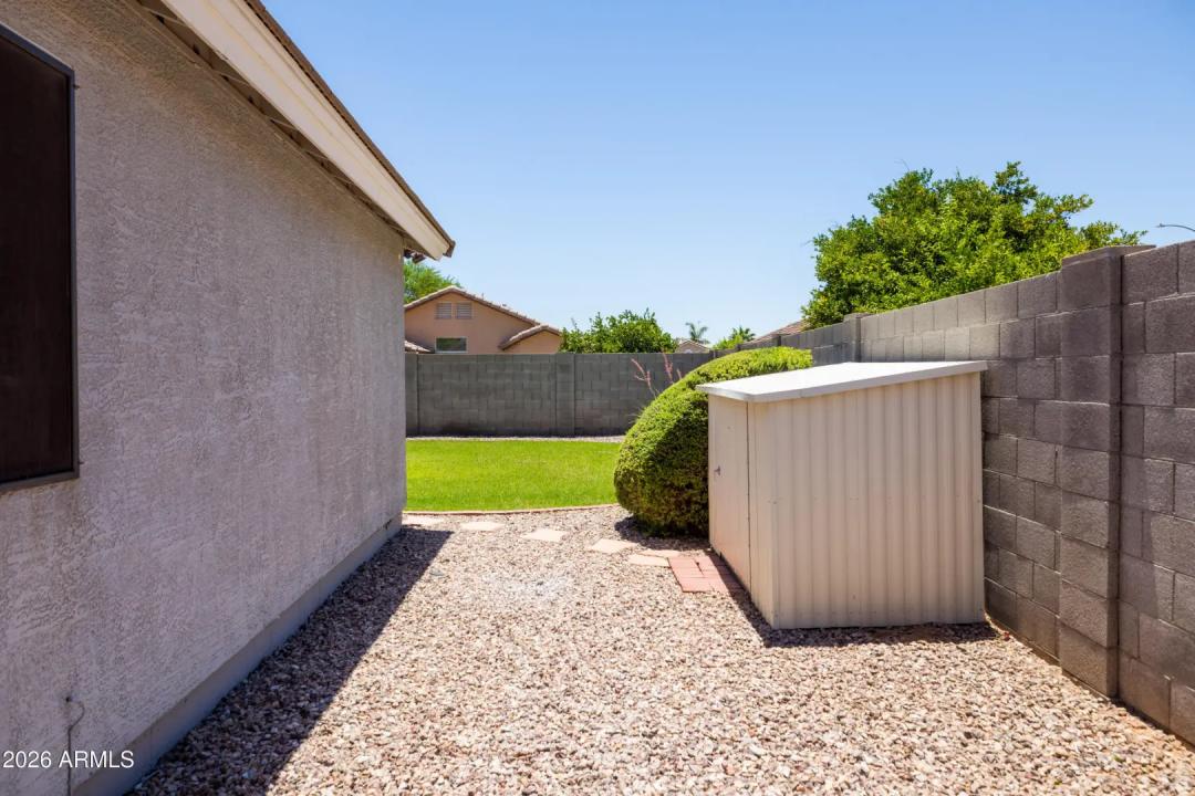 Real Estate Picture 32