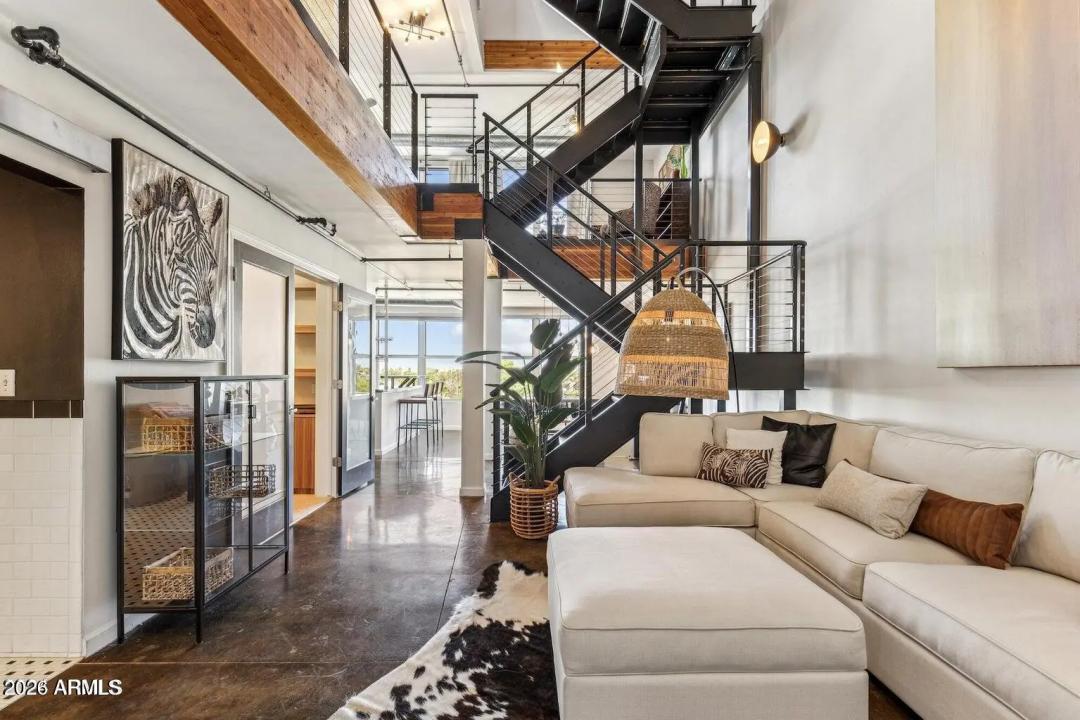 Real Estate Picture 1