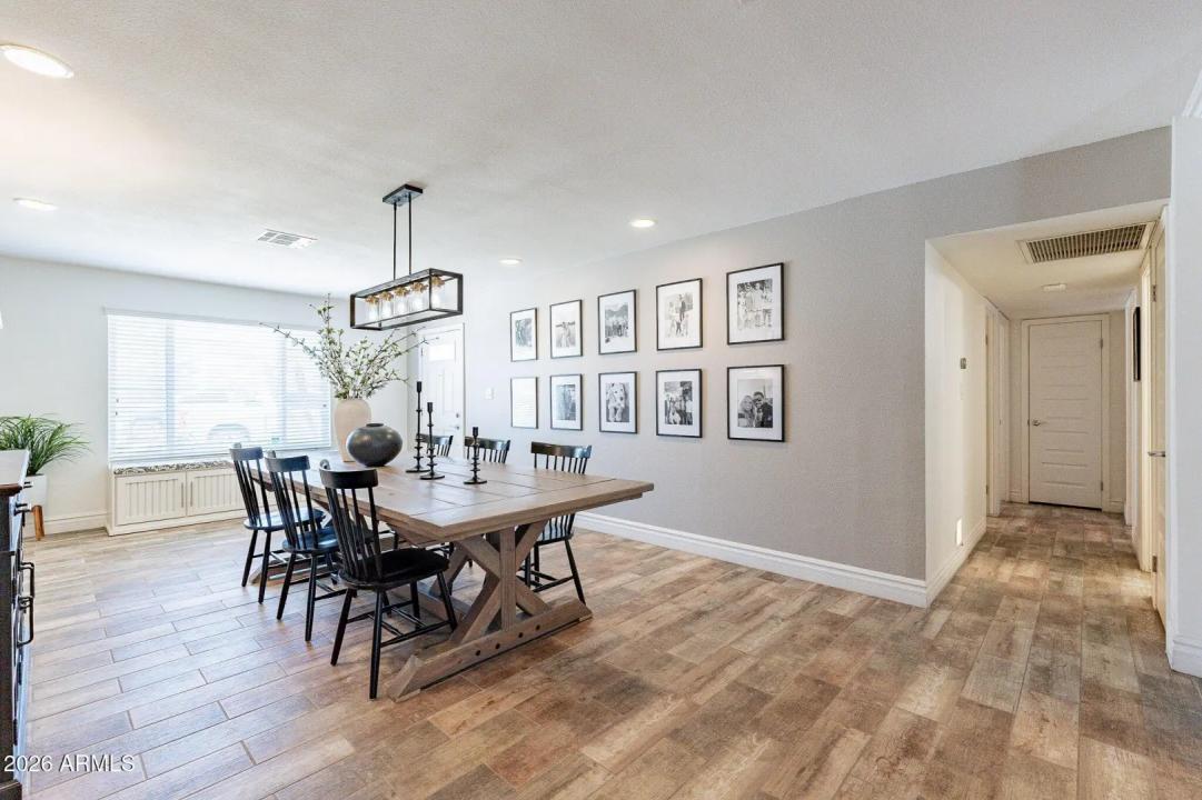 Real Estate Picture 9