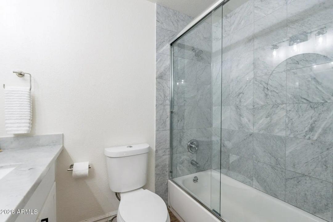 Real Estate Picture 17