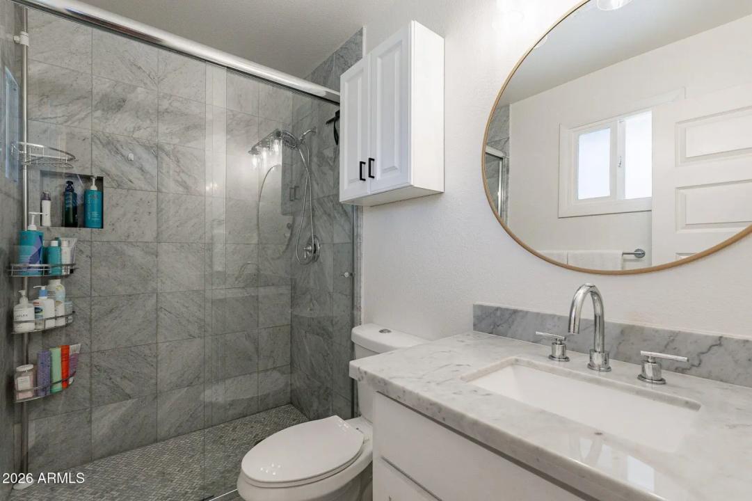 Real Estate Picture 23