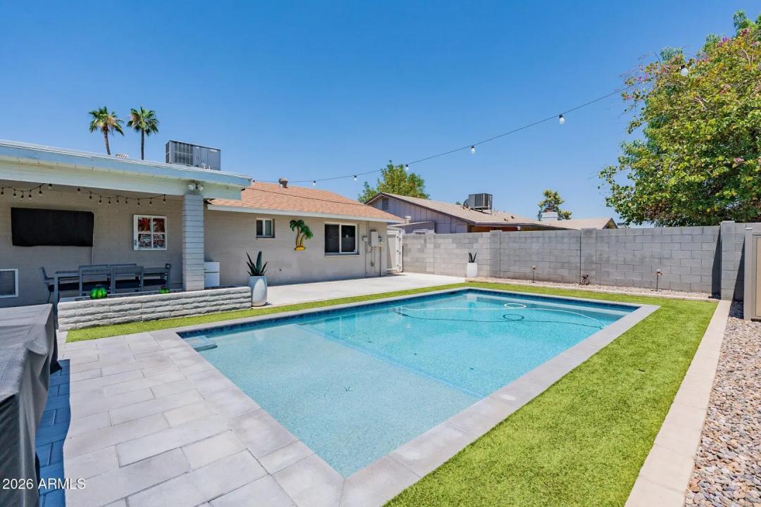 Real Estate Picture 25