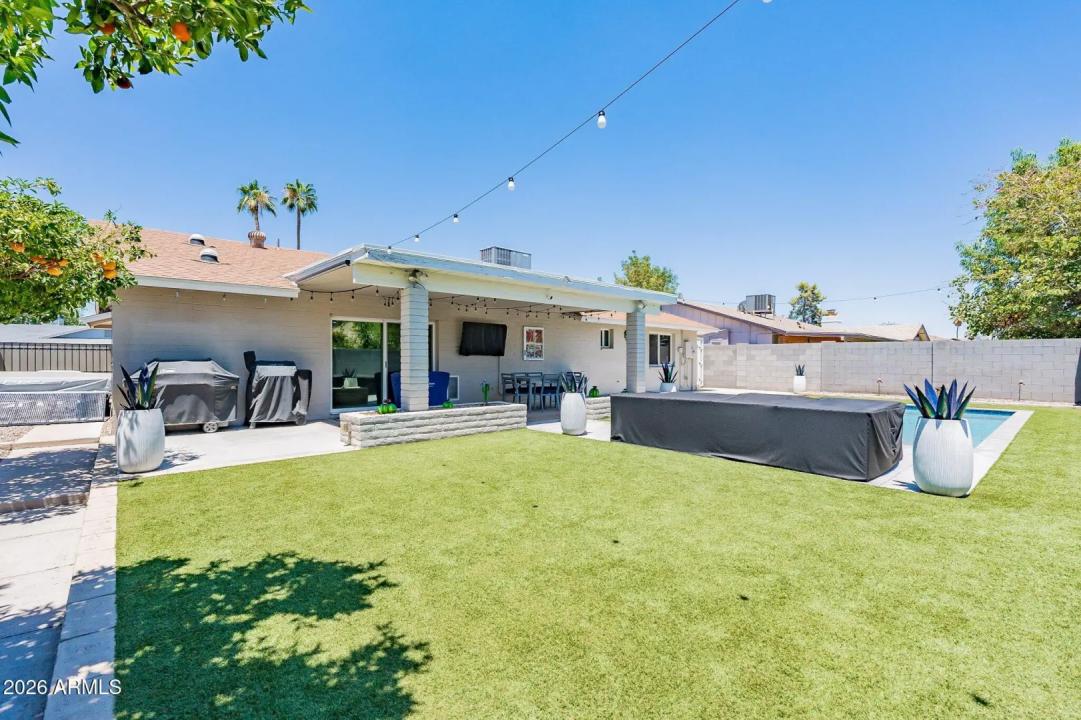 Real Estate Picture 26
