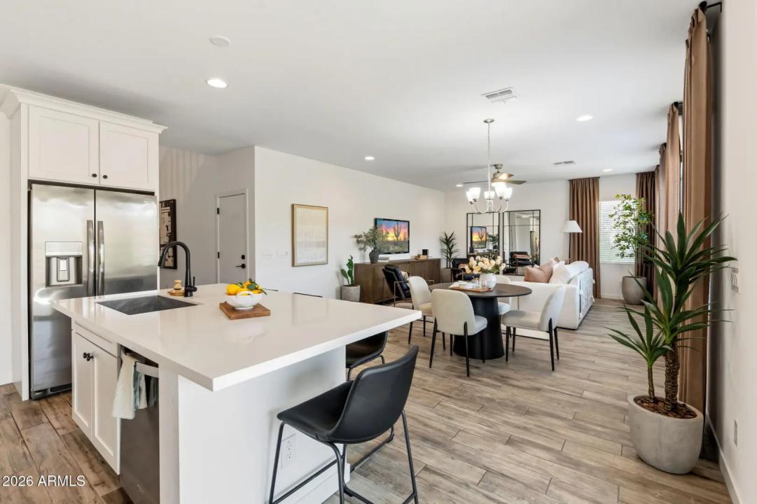 Real Estate Picture 6