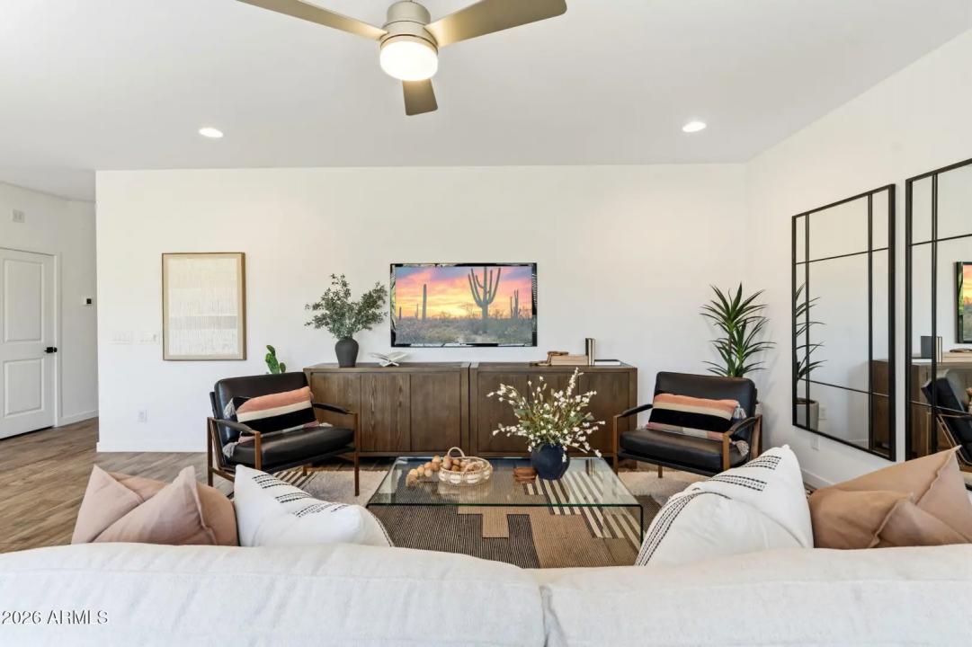 Real Estate Picture 10