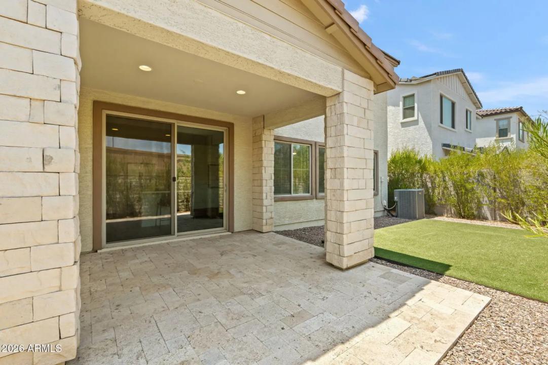 Real Estate Picture 13