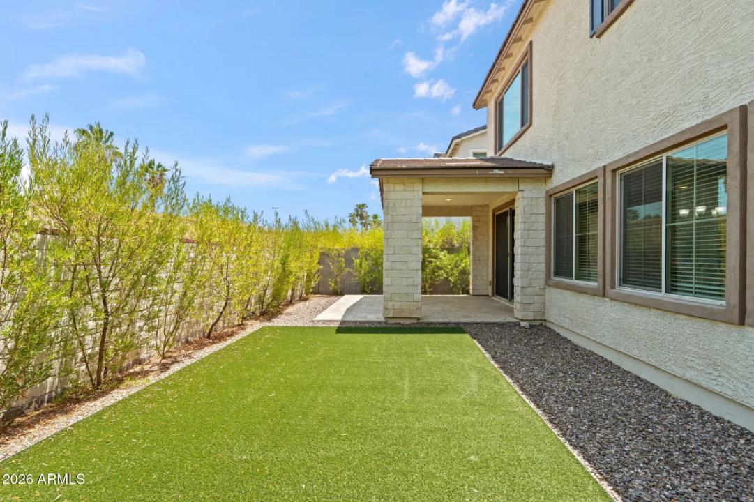 Real Estate Picture 14