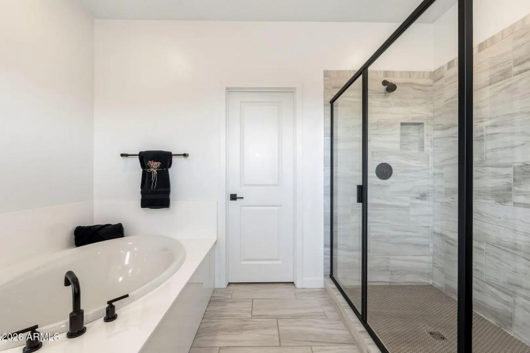 Real Estate Picture 23
